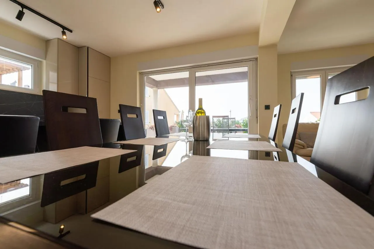 Apartment Apartman Monti Zadar